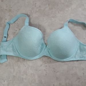 Lace Finesse T-Shirt Bra 32G